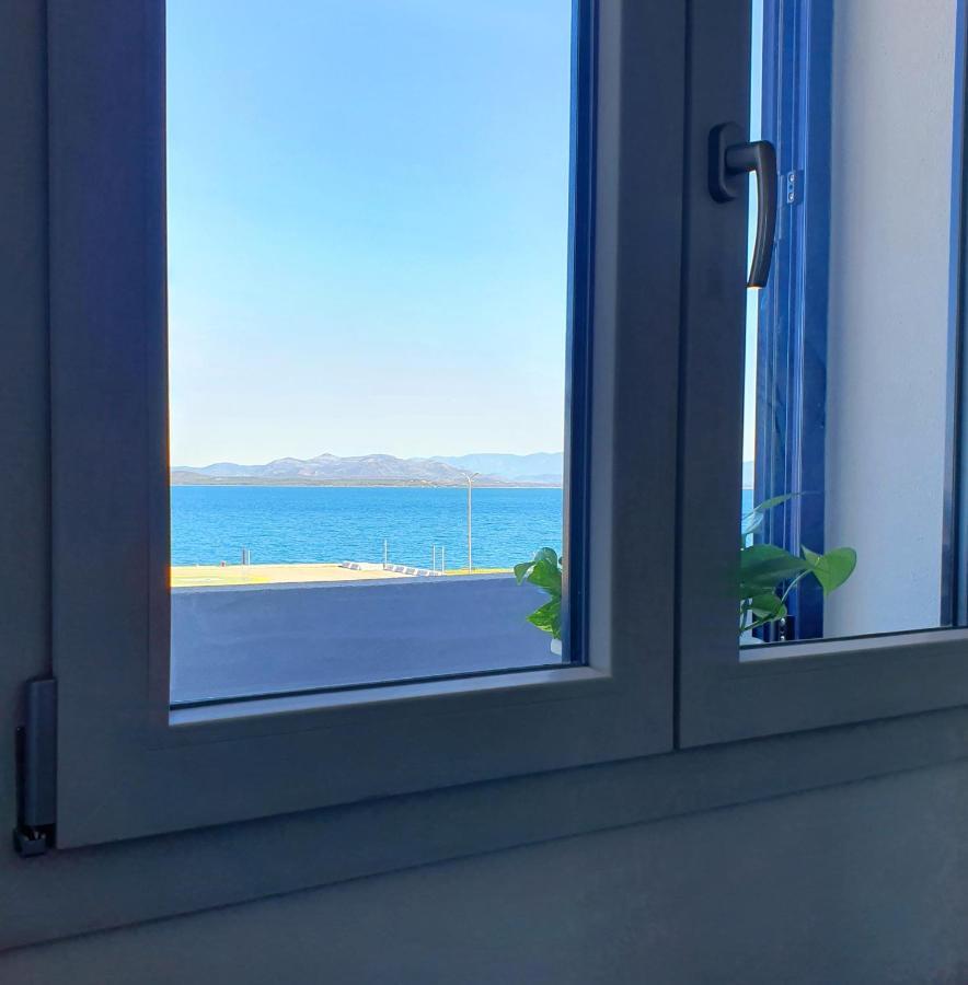 Sky And Sea Apartment Calasetta Eksteriør billede