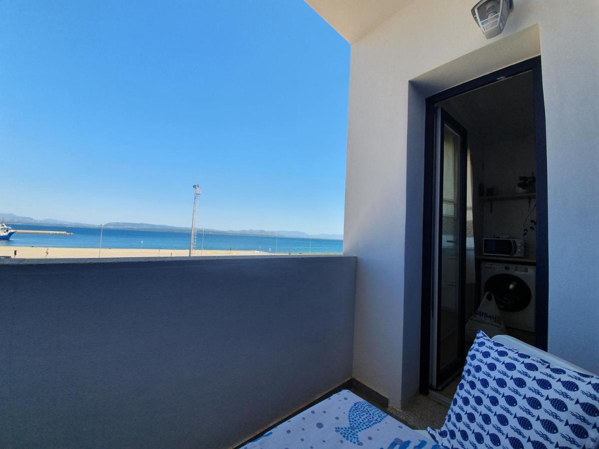 Sky And Sea Apartment Calasetta Eksteriør billede